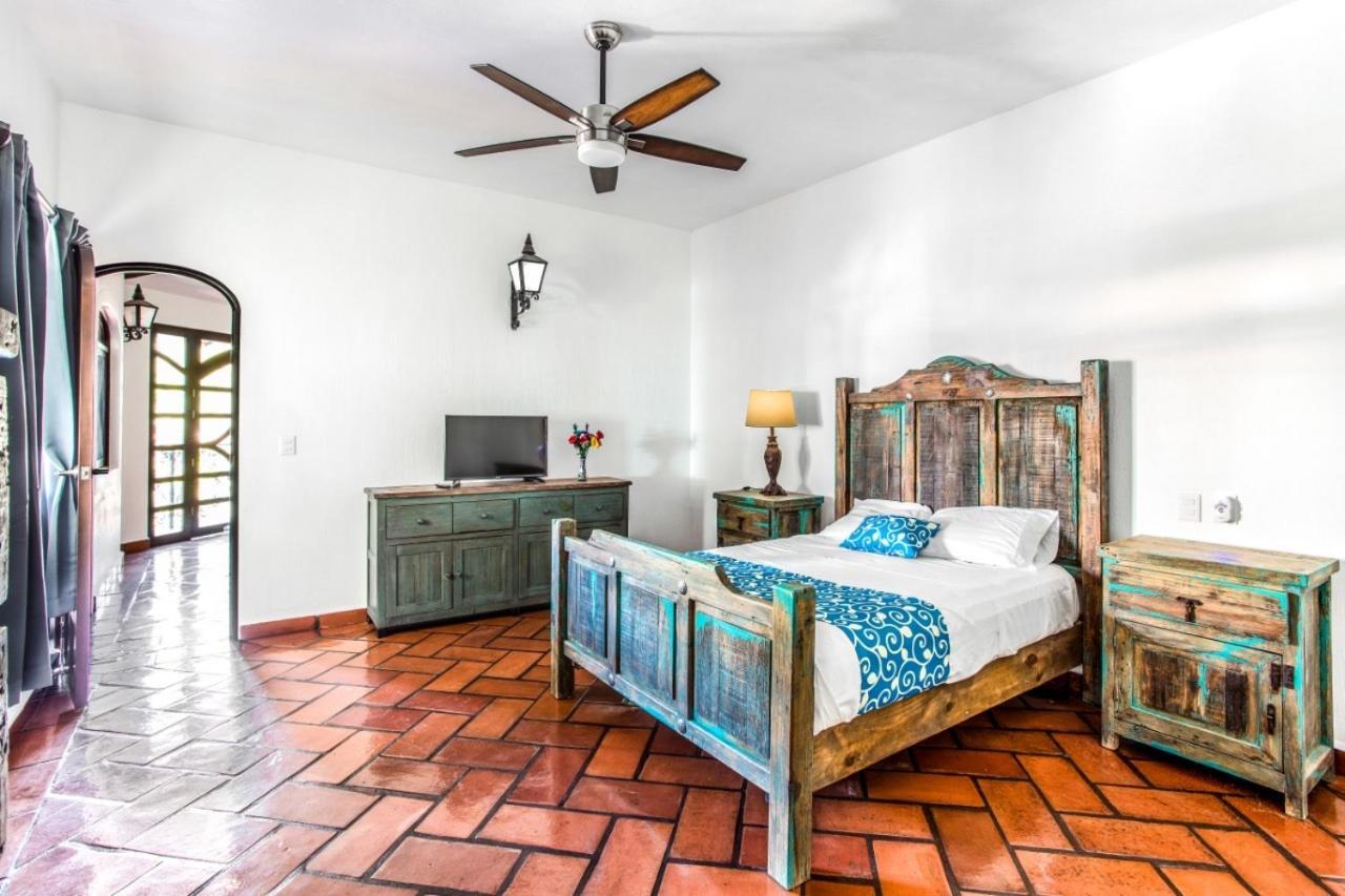 Caroline Bella Bed & Breakfast Ajijic Extérieur photo